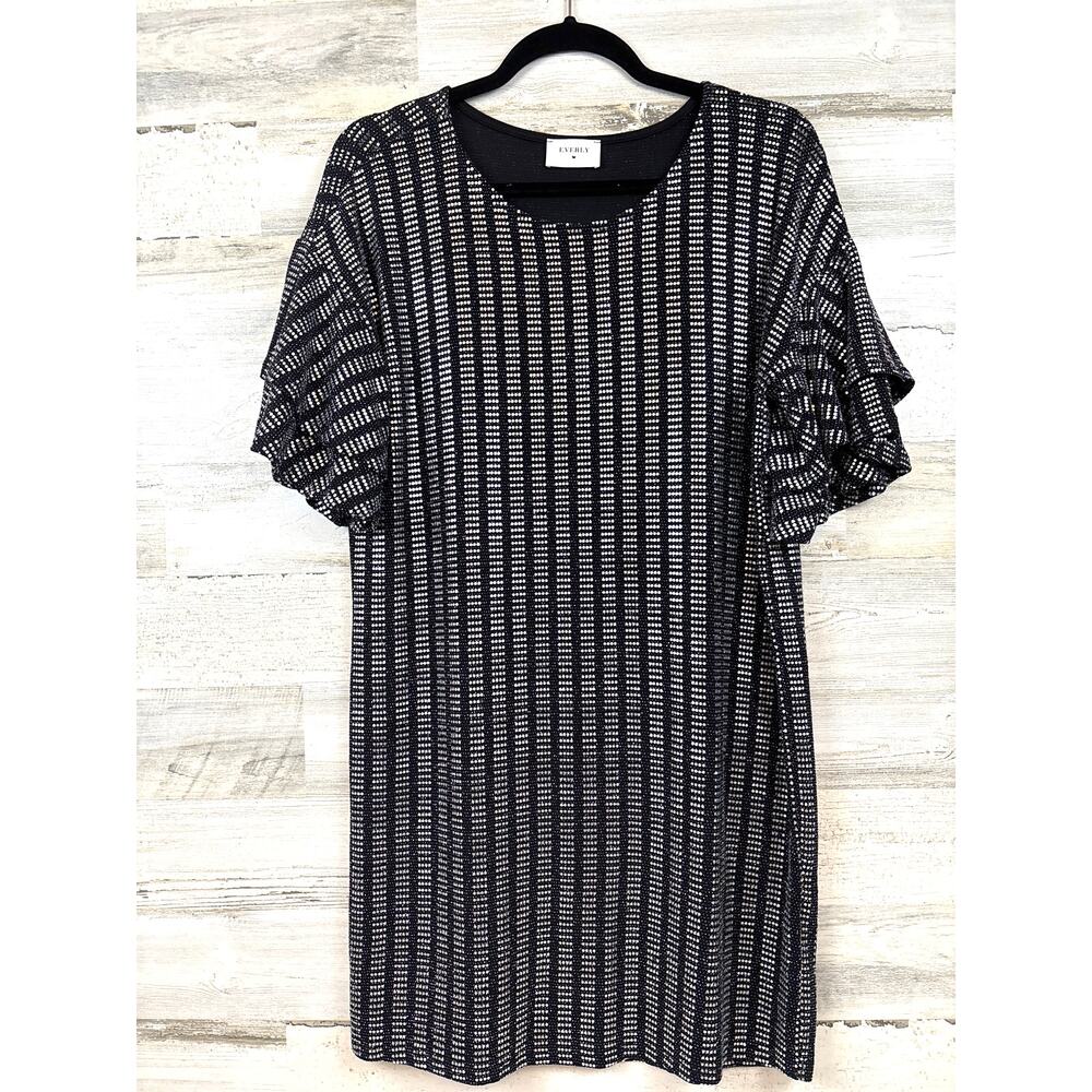 Everly Womens M Black Silver Shimmer Crew Neck Shift Mini Cocktail Party Dress